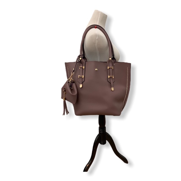 Beautiful vegan leather light plum handbag - Picture 2 of 7